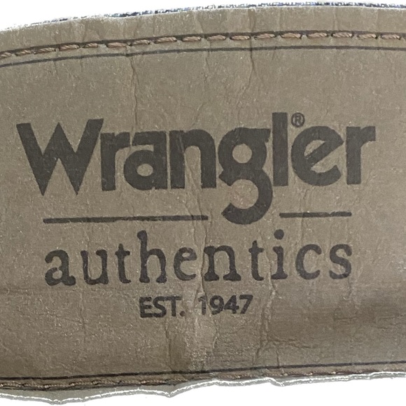 Wrangler Jeans - Picture 3 of 4